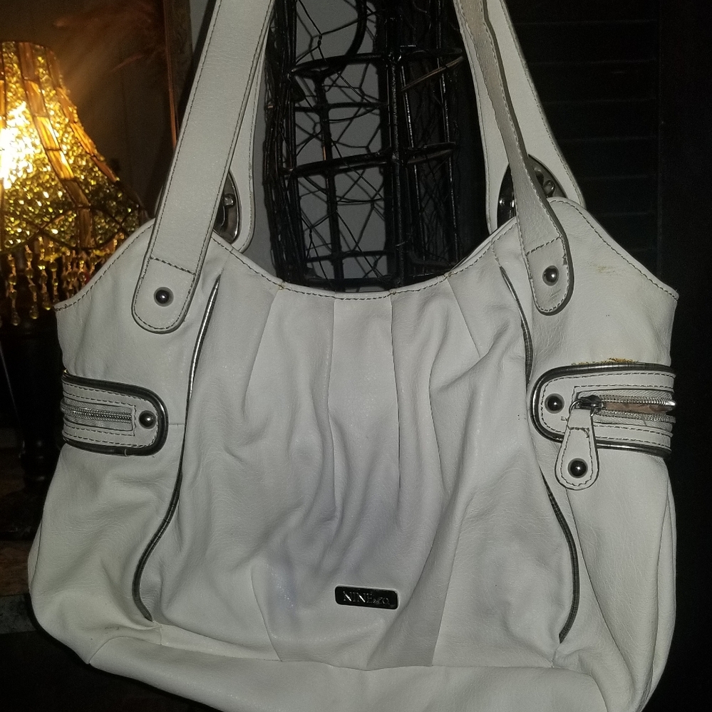 White Handbag, Nine, Pockets - Picture 1 of 4